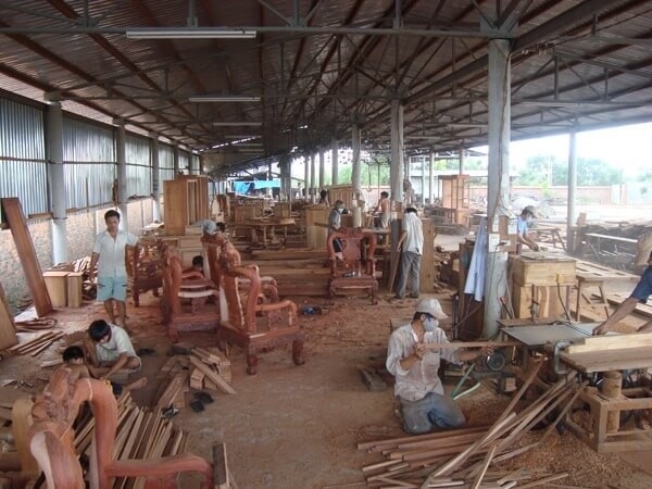  Mô hình sản xuất, gia công đồ gỗ 